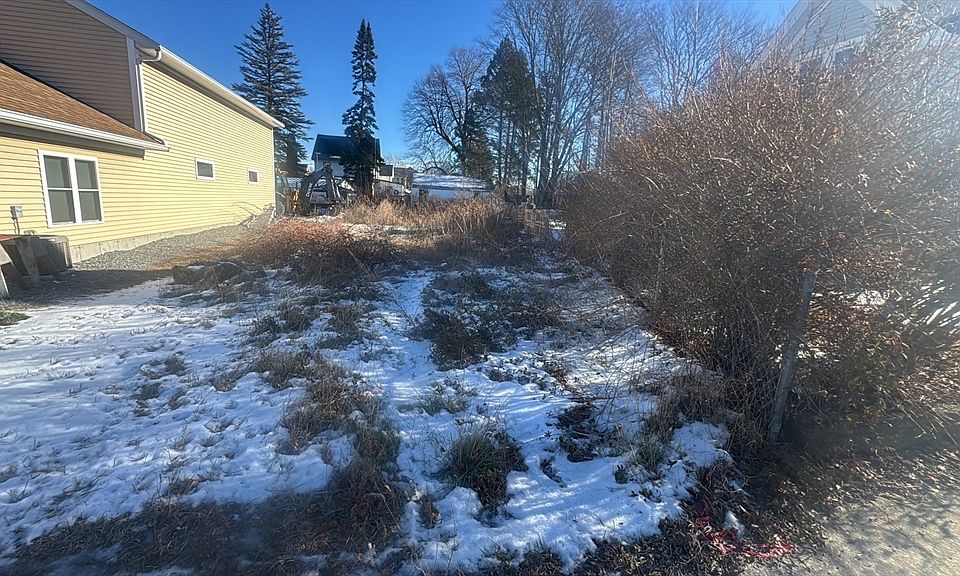 2nd image of 861 Main St