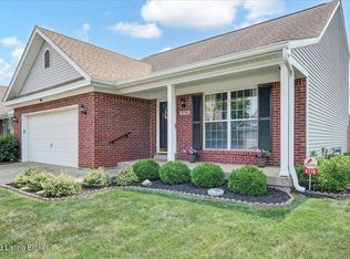 4716 Oak Pointe Dr, Louisville, KY 40245