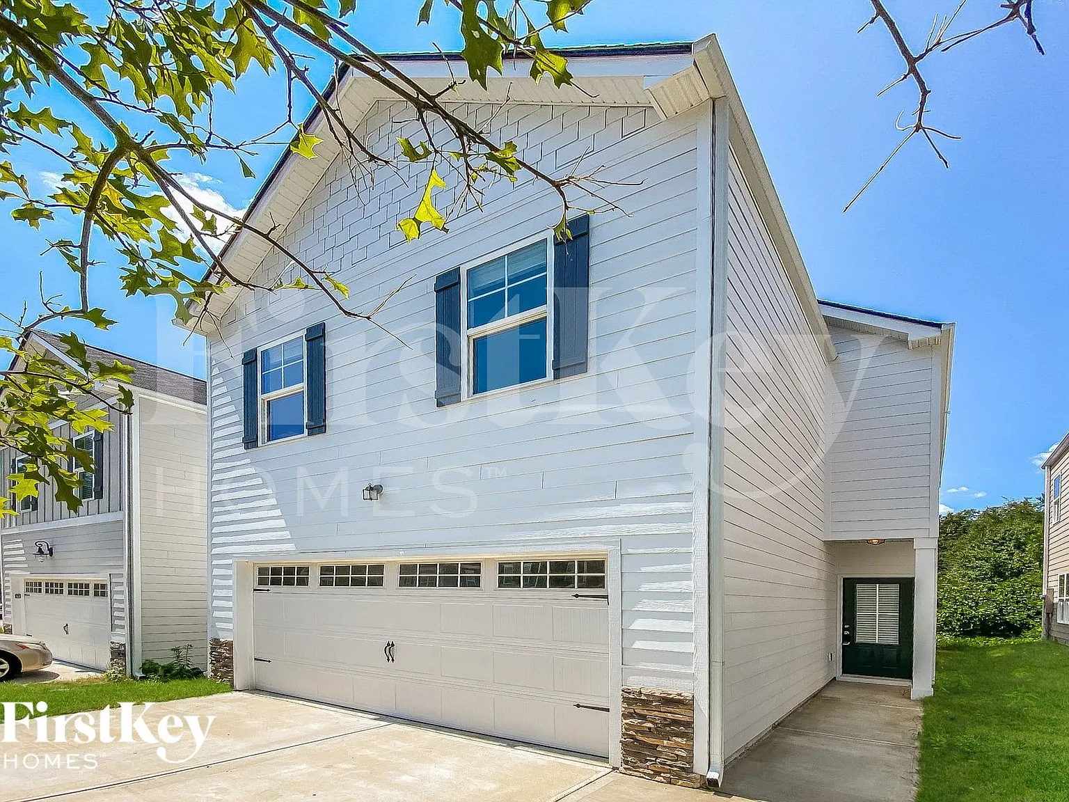 4 bed, 2.5 bath, 2000 sqft, $2,335 — Photo 2