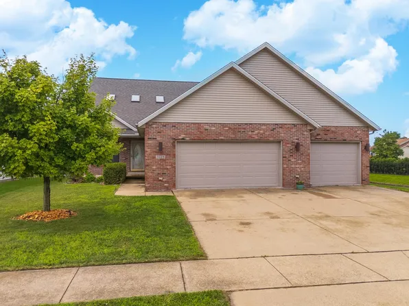 3105 Sable Oaks Rd, Bloomington, IL 61704