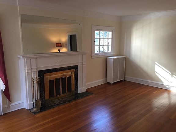 4th image of 1547 Arthur Ave