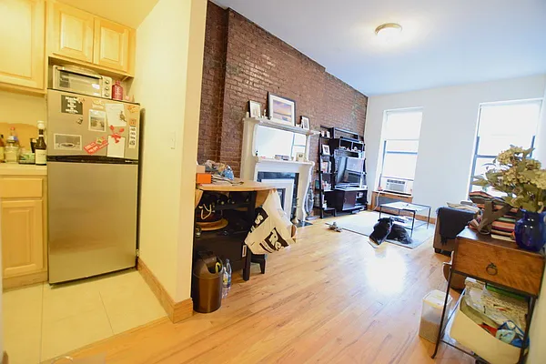 Rented by Guidance Realty Corp. | media 4