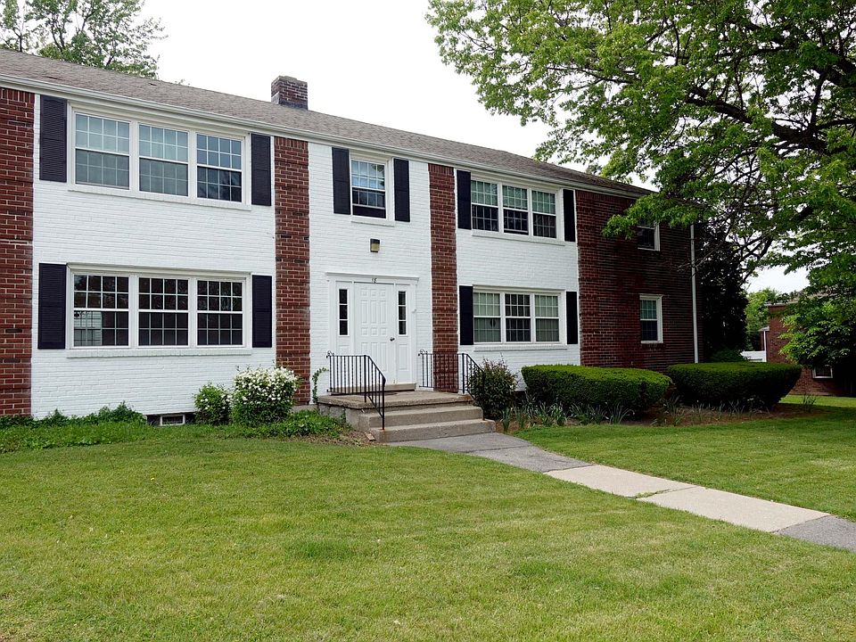 18 Concord Place Snyder, NY 14226