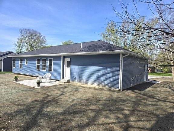 2nd image of 3877 Amidon Dr
