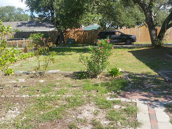 4th image of 1210 E Tern Ln