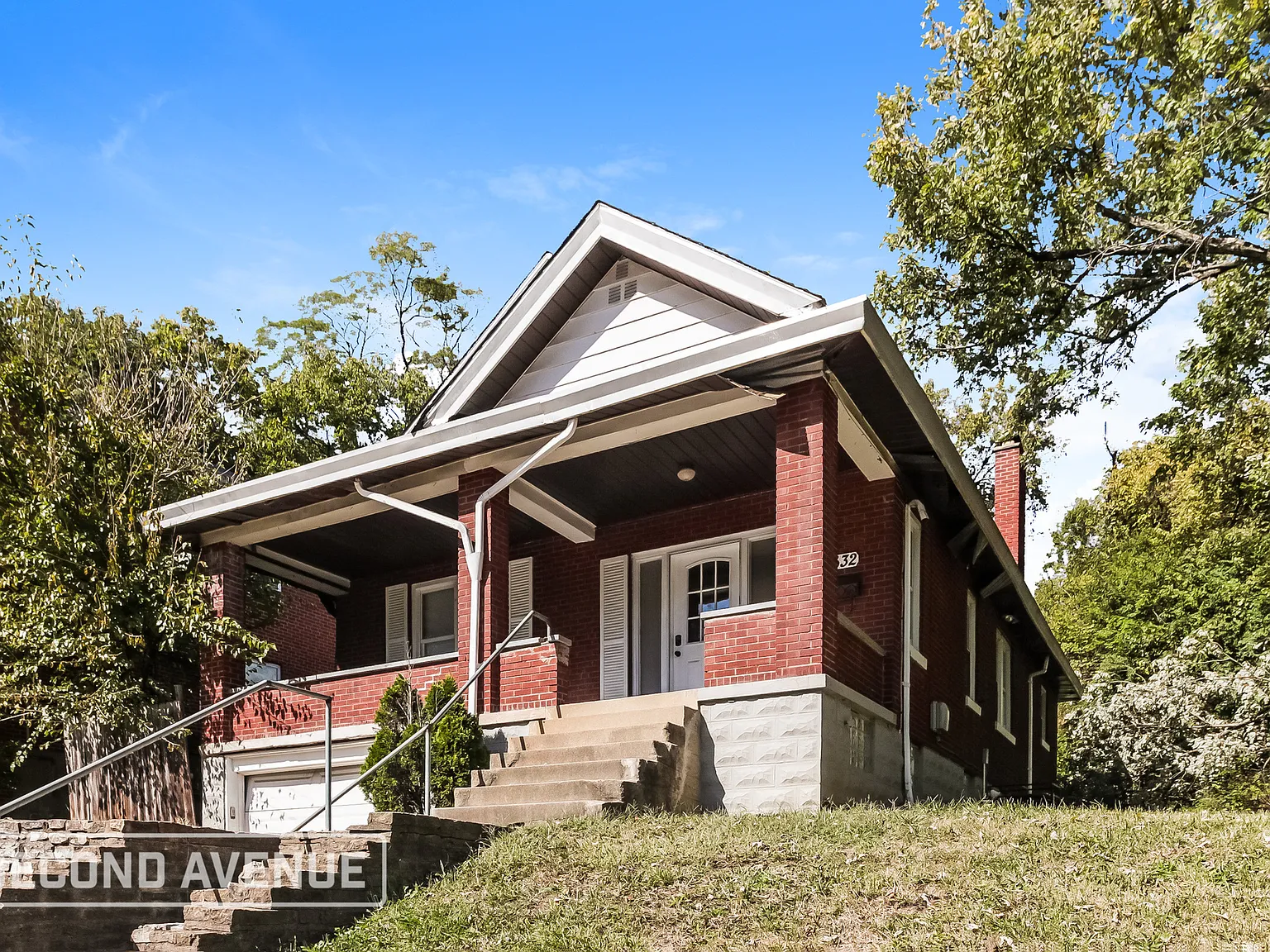 4 bed, 2.0 bath, 2440 sqft, $1,495 — Photo 1