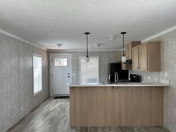 5th image of 2510 Sheridan Rd