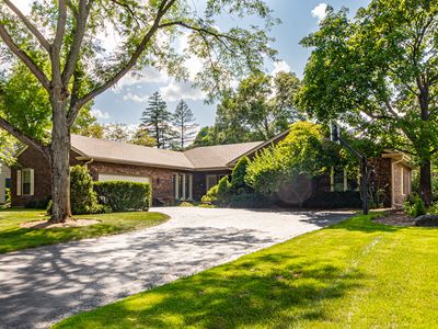 (Undisclosed Address), Lincolnshire, IL, 60069