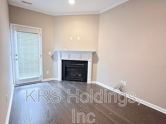 5th image of 540 Libson St