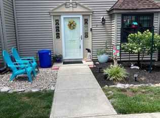 7 Exeter Ct, Somerset, NJ 08873