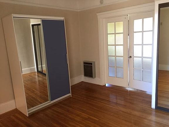 3rd image of 1725 Lincoln Way #201
