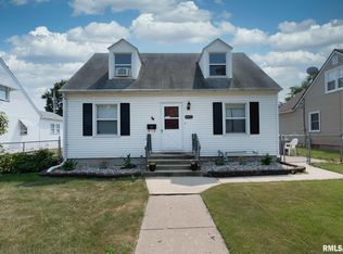 2233 W Rusholme St, Davenport, IA 52804