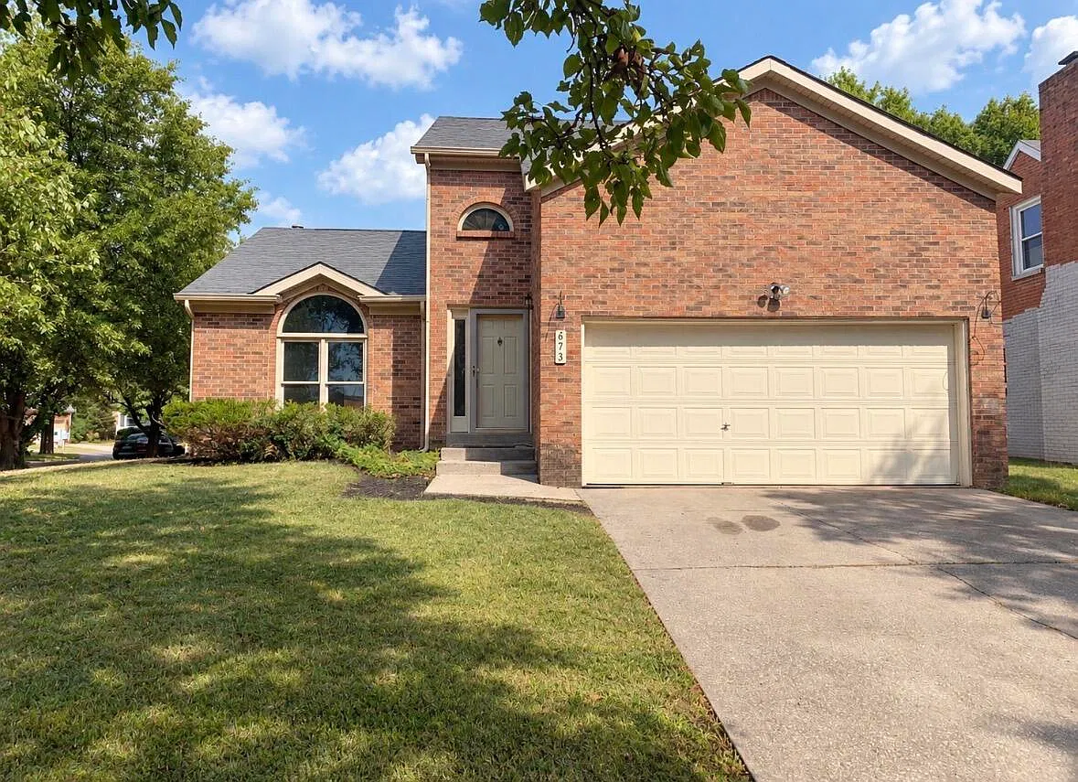 3 bed, 2.5 bath, 1060 sqft, $1,995 — Photo 2