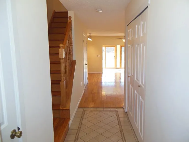389 Penns Way — Photo 2