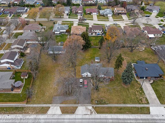 2nd image of 28771 Bunert Rd