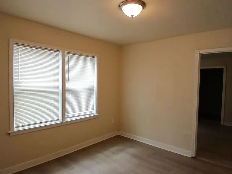 1133 Gerard St — Photo 6