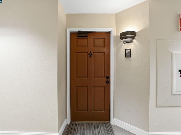 3rd image of 2560 Oak Rd APT 122