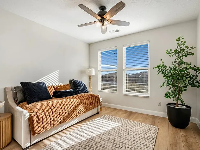 143 N Cortez Trl — Photo 15