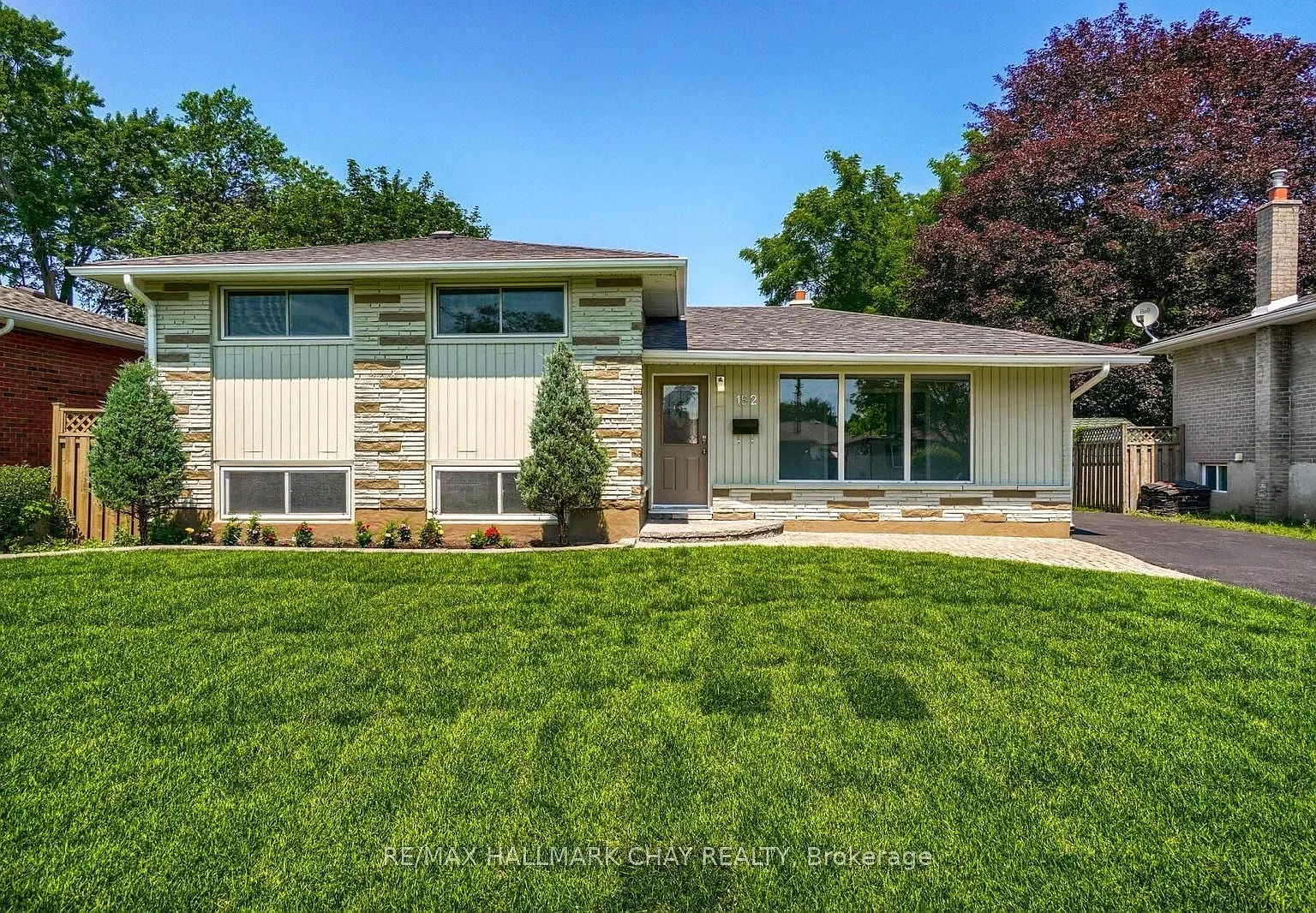 3 bed, $2,300 — Photo 1