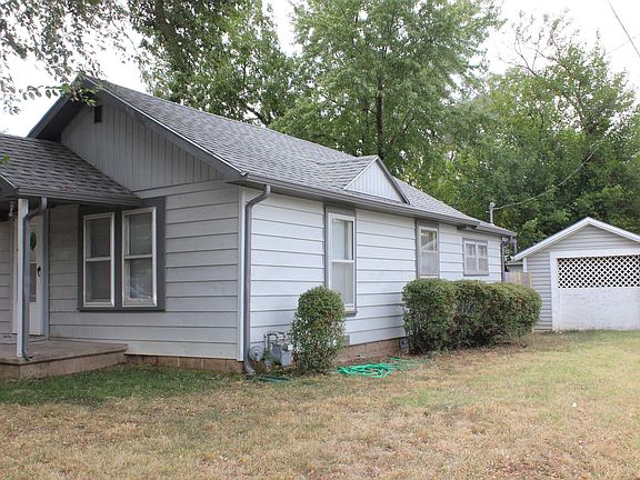 2nd image of 629 Houser Dr
