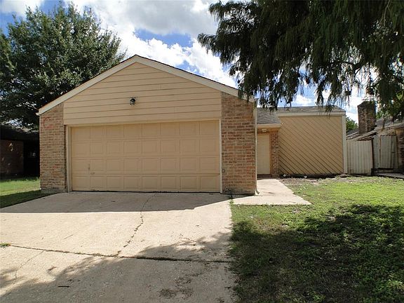 2nd image of 16023 Birch Vale Dr
