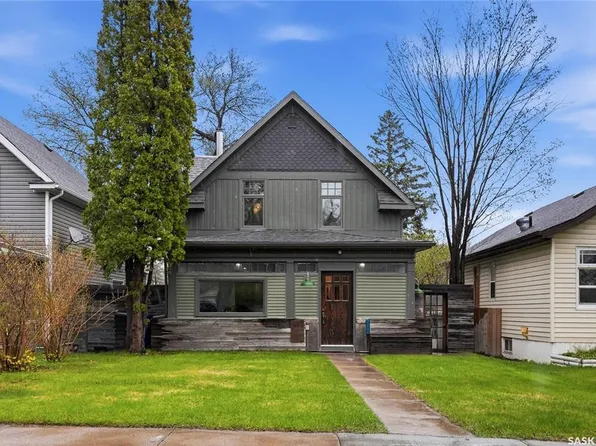 316 E AVENUE N, Saskatoon, SK S7L 1R8