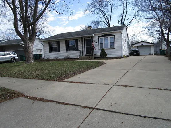 2306 Birchwood Ln, Joliet, IL 60435