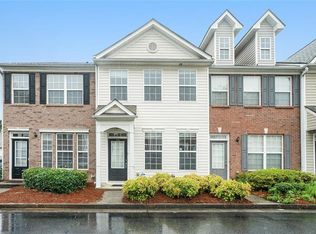 2709 Heathrow Dr, Lawrenceville, GA 30043