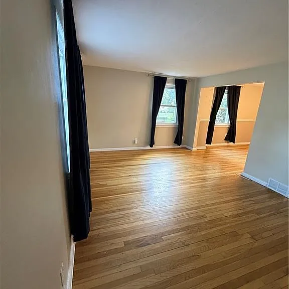 243 Rose St — Photo 4