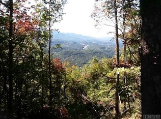 222 Mountain Cir, Franklin, NC 28734