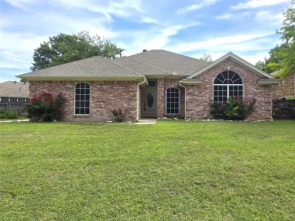 604 Valleyridge Ct, Decatur, TX 76234