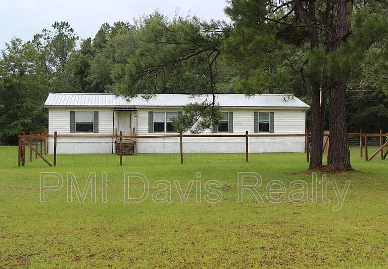 4687 Mayflower St — Photo 1