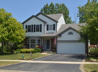 2403 N Rosewood Ln, Round Lake Beach, IL