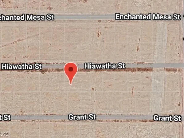 1271 E Hiawatha St, Pahrump, NV 89048
