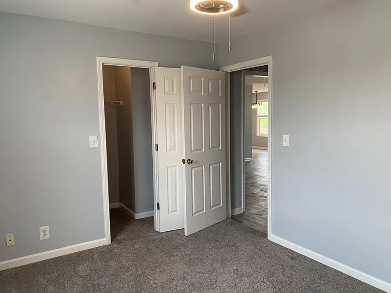 689 Artic Ave — Photo 9