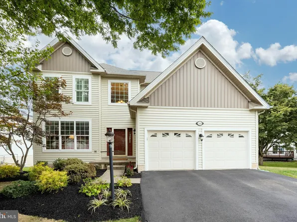 318 Quail Dr N, Phoenixville, PA 19460