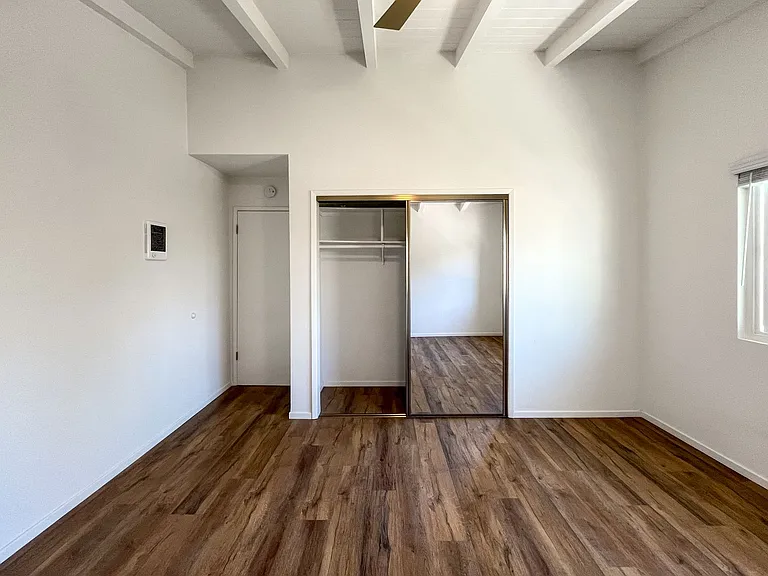 2118 Carnegie Ln — Photo 19