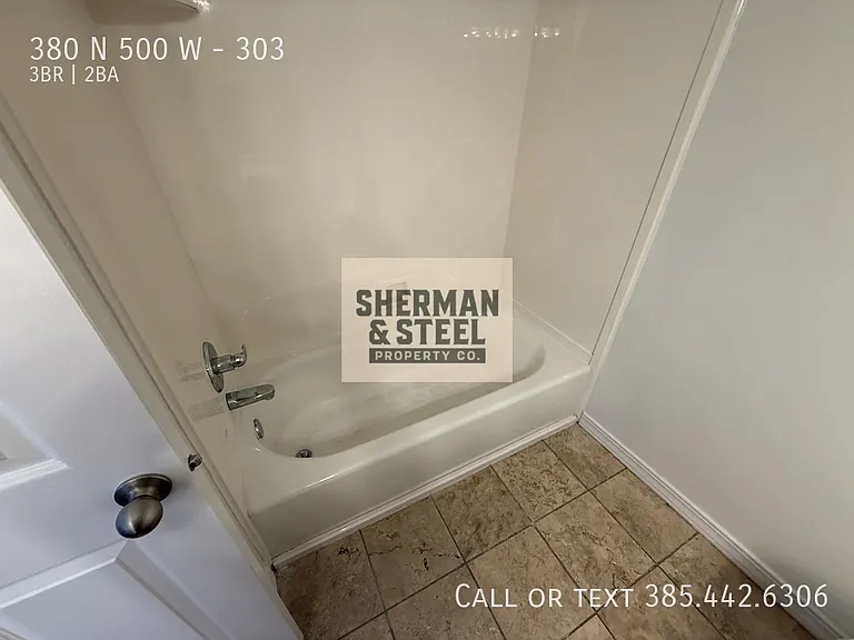 380 N 500 W #303 — Photo 17
