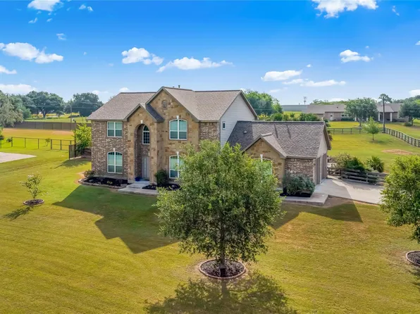 559 County Road 2, Hallettsville, TX 77964