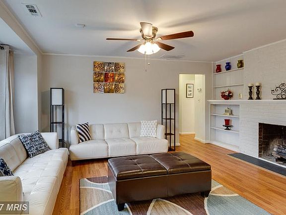 5th image of 3730 Richard Ave