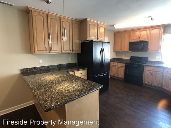 5th image of 361 Alric Dr
