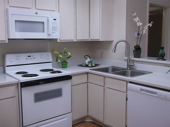 3rd image of 2021 Spenwick Dr APT 228