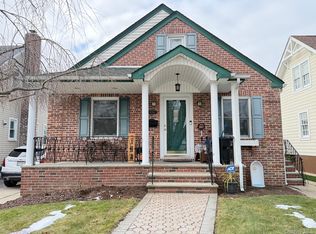4566 196th Pl, Flushing, NY 11358