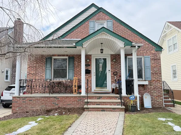 45-66 196th Place, Flushing, NY 11358
