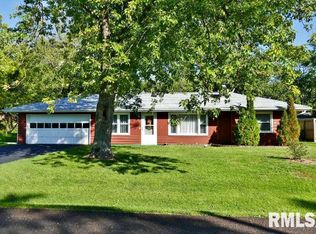 214 Twin Oaks Ct, East Peoria, IL