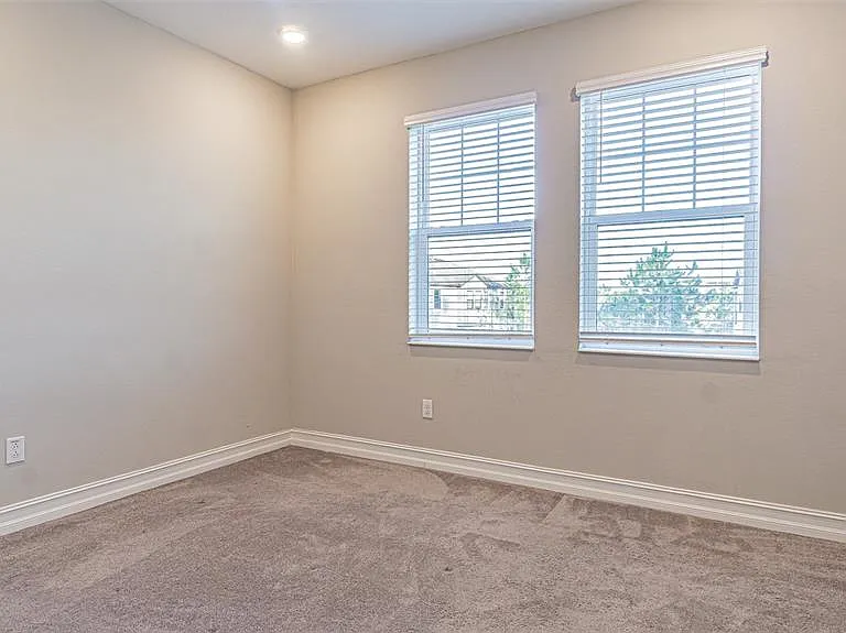 5062 San Martino Dr — Photo 27