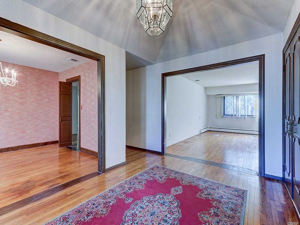 10 Strully Dr Massapequa Park, NY, 11762 Apartments for Rent Zillow