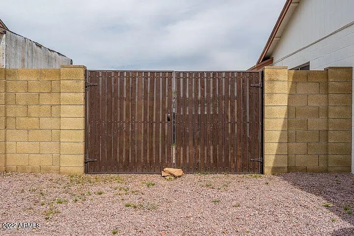 8826 W Diana Ave — Photo 21