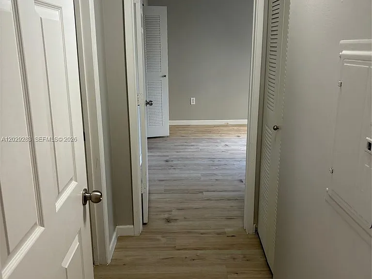 1919 Van Buren St #308A — Photo 11