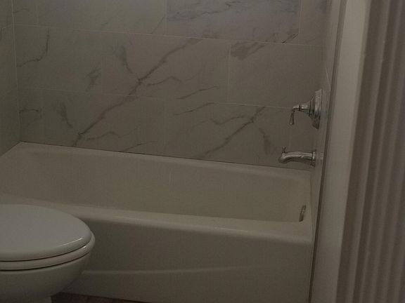 4th image of 4385 W 132nd St #C